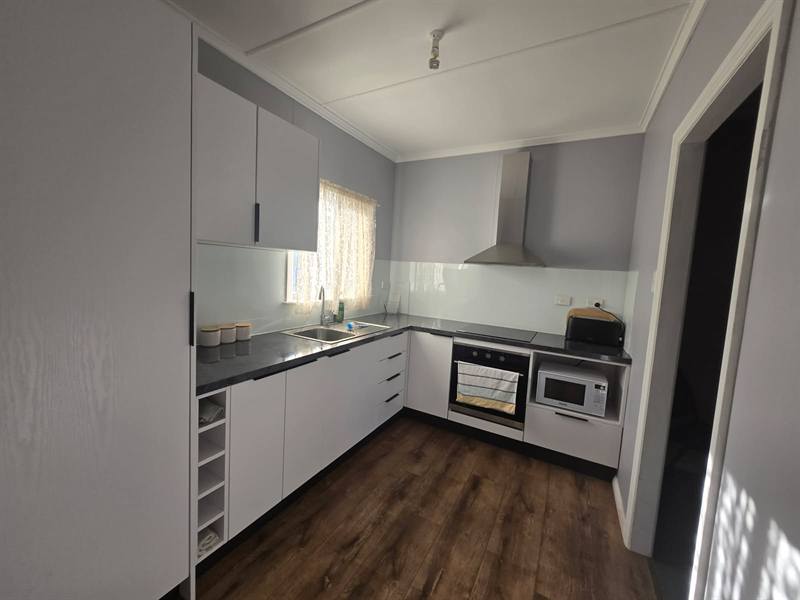 27 Osler Street - photo